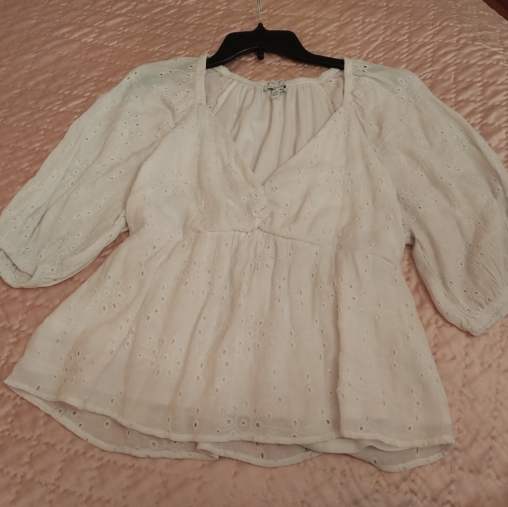 Sofia Vergara White Eyelet TOP